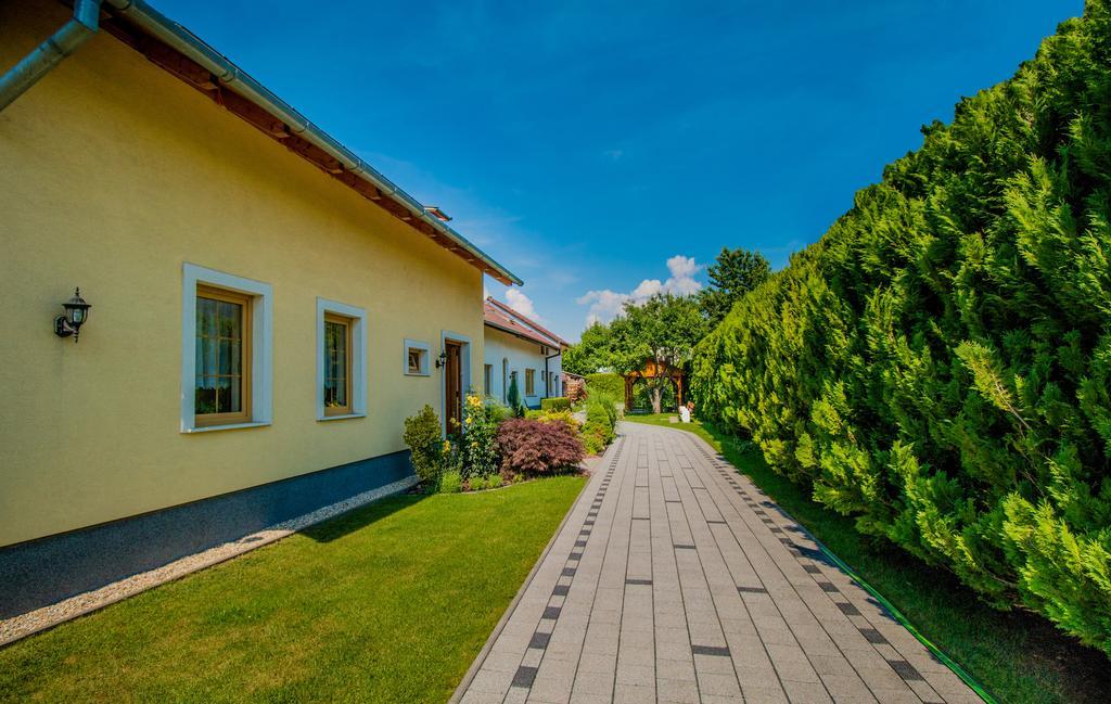 Pension Danninger Piest'any Exterior foto